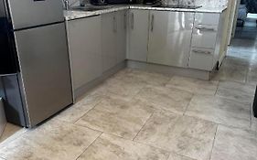Bloomsbury Apartments - Edgware London